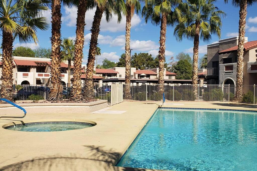 גלנדייל Condo With Heated Pool, Hot Tub, Near Walking Paths מראה חיצוני תמונה